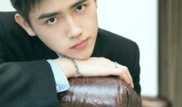 娱乐圈帅哥爆料网红,揭秘网红背后的故事